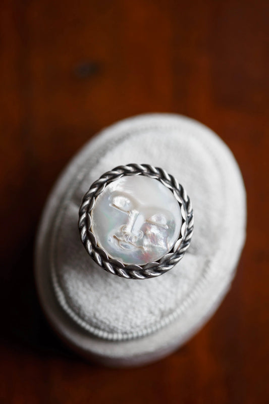 Size 8  | Lady in the Moon Ring  |  #18