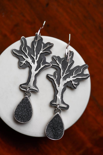 Leafless Dim Earrings | #1