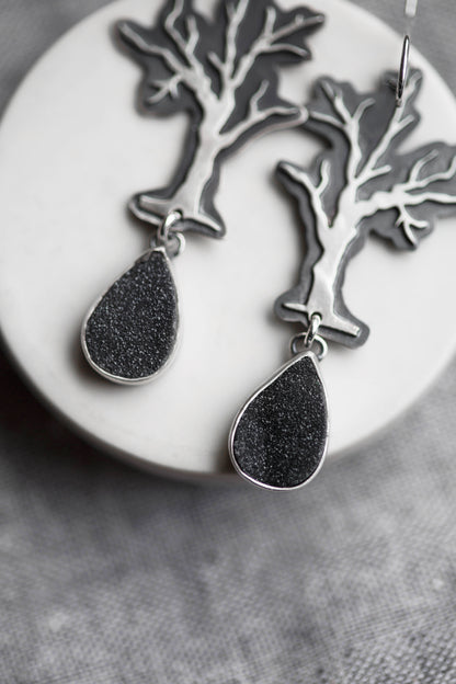 Leafless Dim Earrings | #1