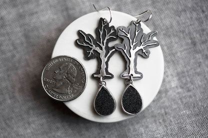 Leafless Dim Earrings | #2