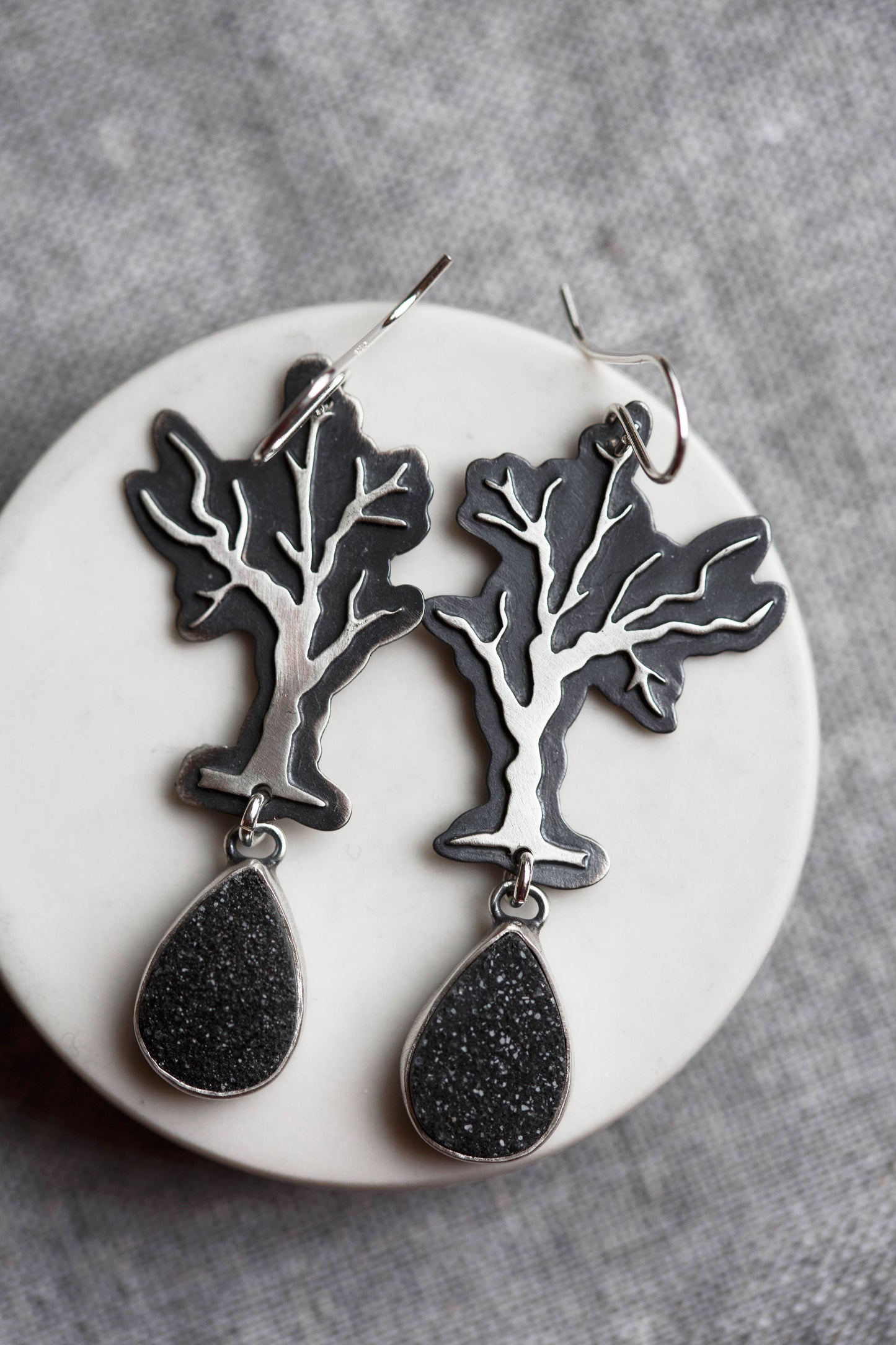 Leafless Dim Earrings | #5