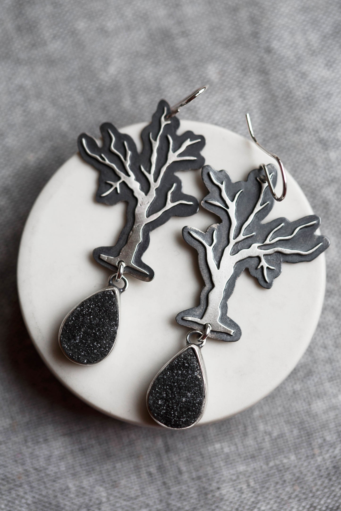 Leafless Dim Earrings | #6