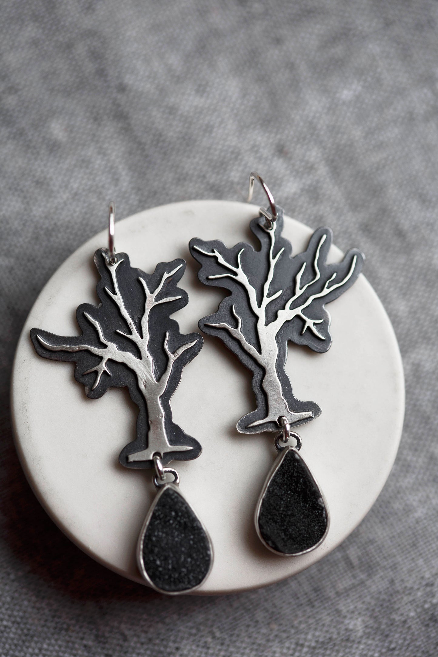 Leafless Dim Earrings | #8