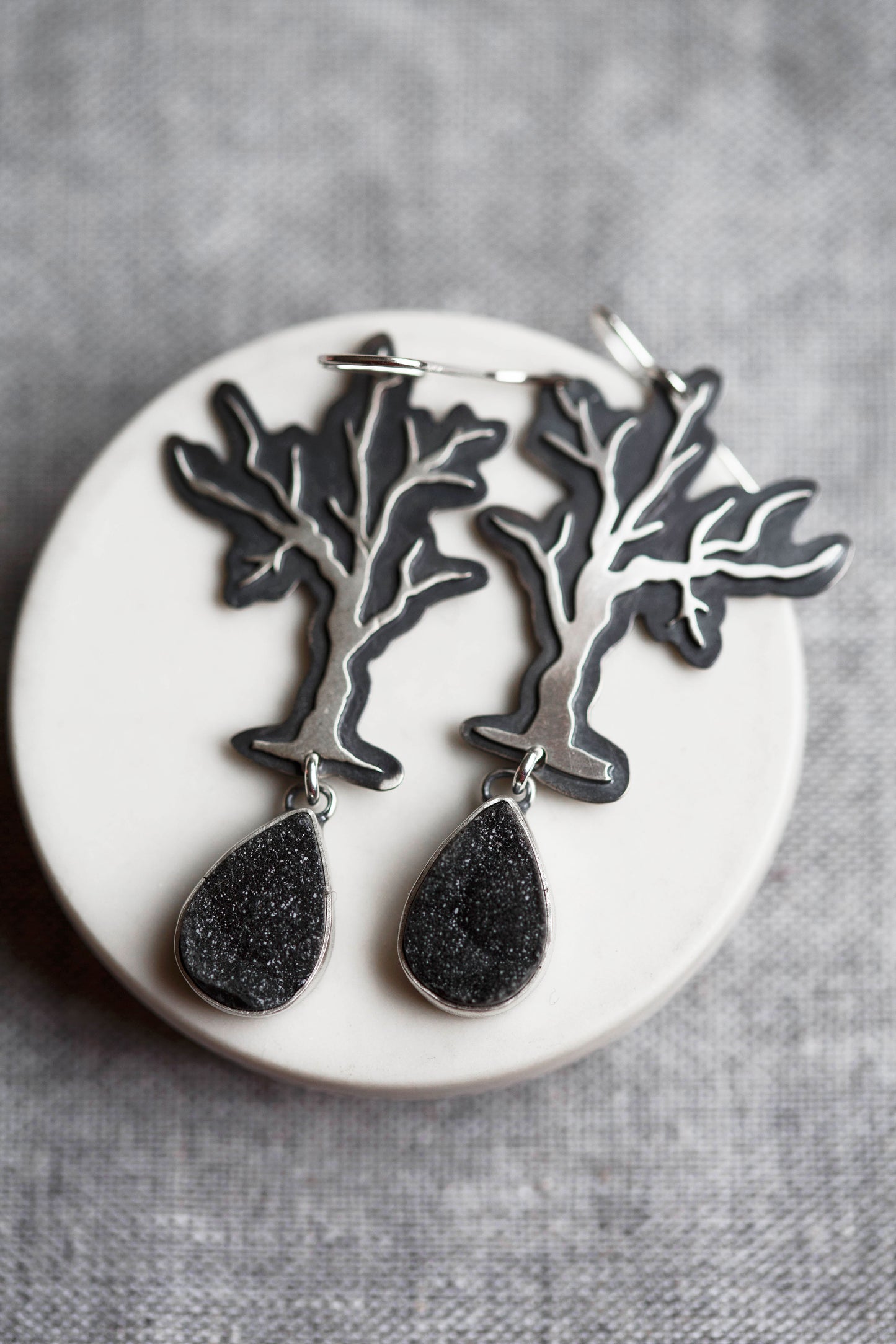 Leafless Dim Earrings | #9