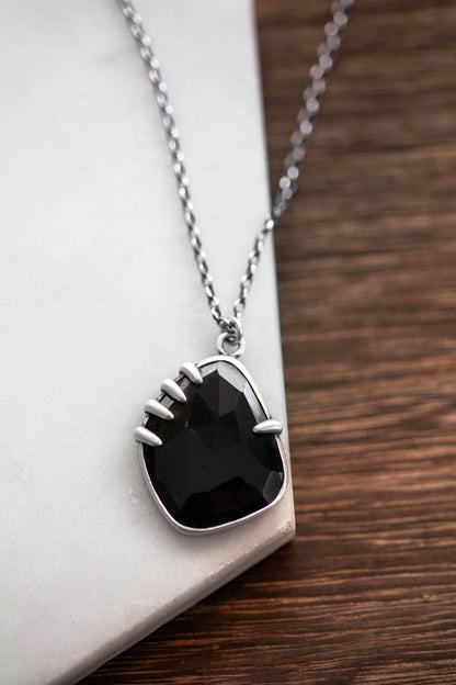 (Variant) Vince Noctem Necklace | #9