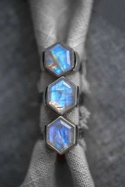 Size 8  |  Snow Moon Ring  |  #4