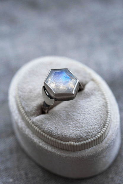 Size 8  |  Snow Moon Ring  |  #4