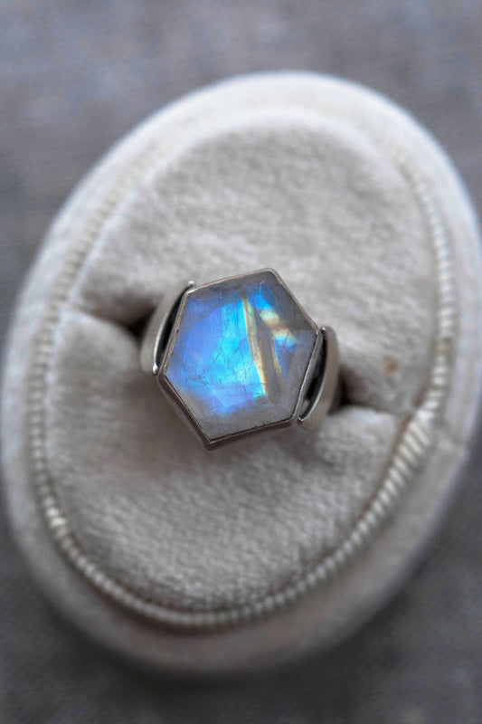 Size 6.5  |  Snow Moon Ring  |  #9