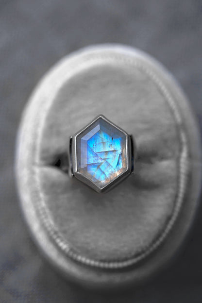 Size 7.5  |  Snow Moon Ring  |  #27