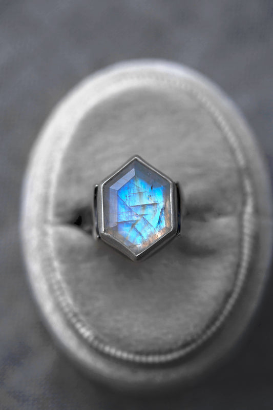 Size 7.5  |  Snow Moon Ring  |  #27