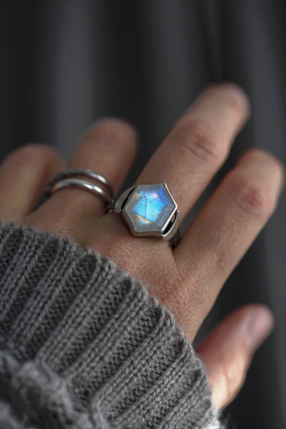 Size 11  |  Snow Moon Ring  |  #30