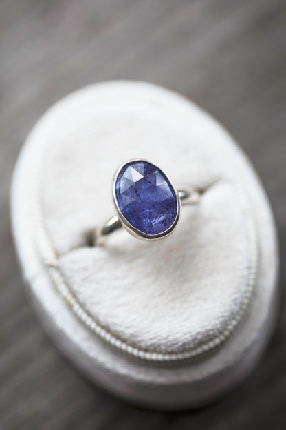 Size 8  |  Tanzanite Ring