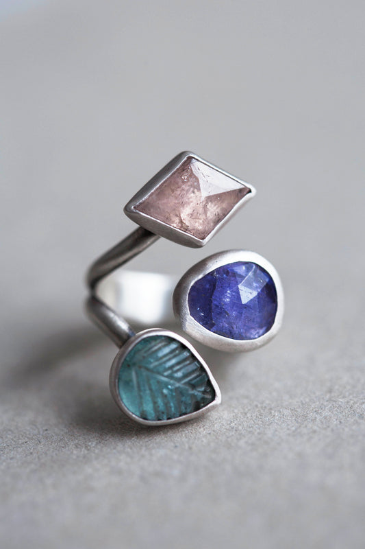 Size 6  |  Pocketful of Poesy Ring  |  #10