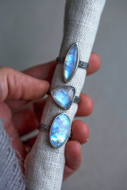 Size 7.5  |  Moon Dust Ring  |  #18