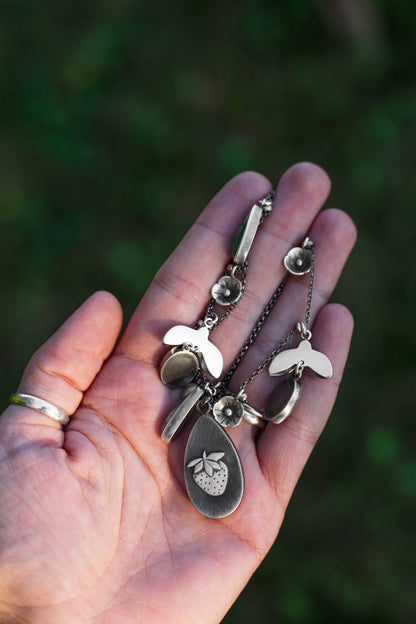 Strawberry Runner Necklace | #1