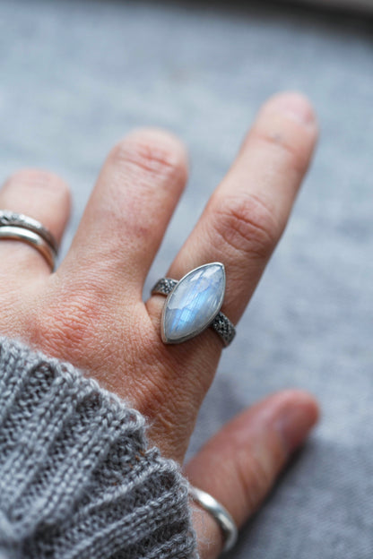 Size 7.5  |  Moon Dust Ring  |  #6
