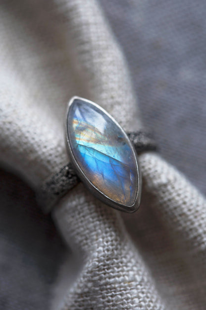 Size 9.5  |  Moon Dust Ring  |  #7