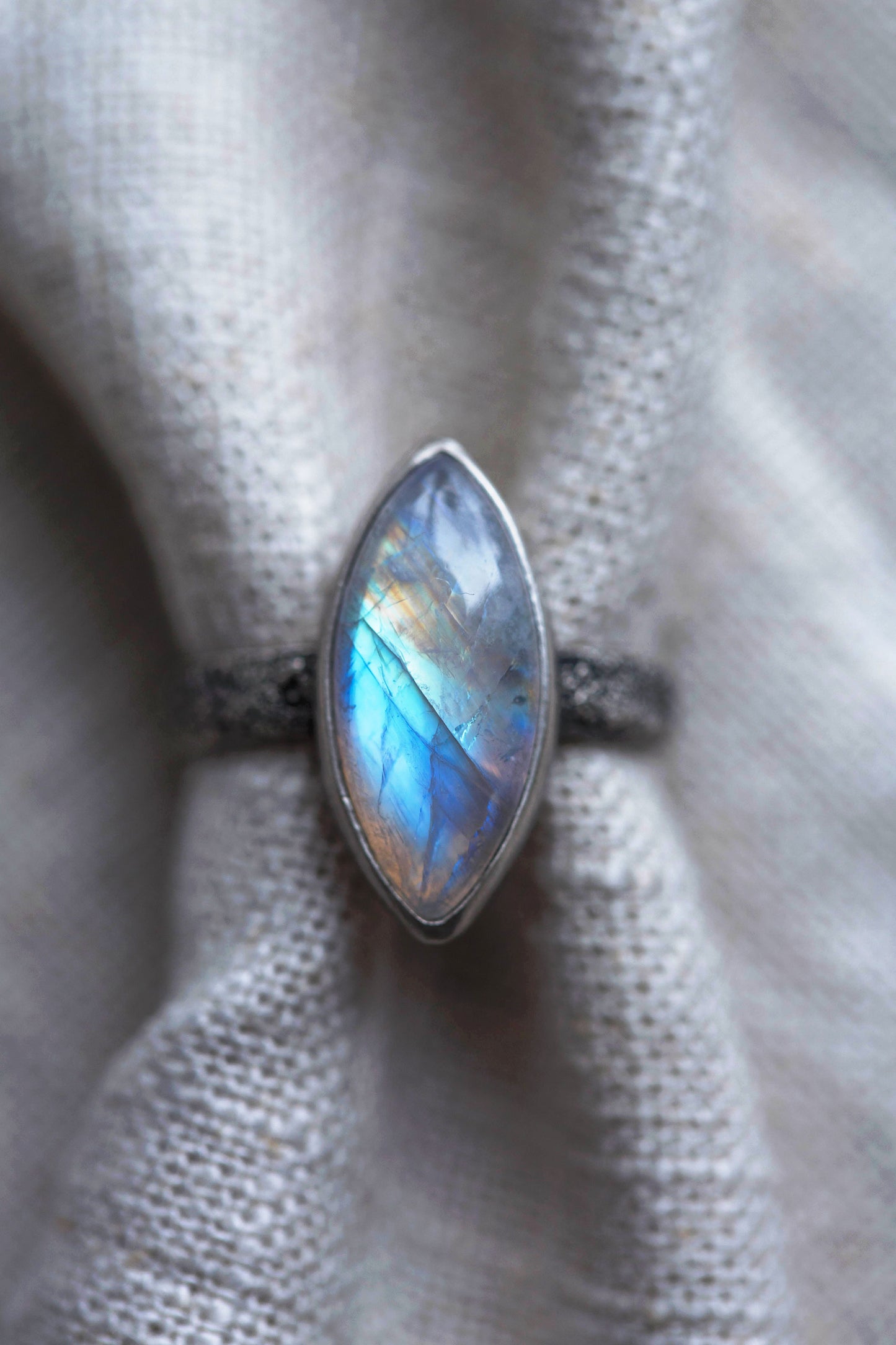 Size 9.5  |  Moon Dust Ring  |  #7