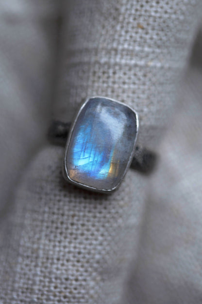 Size 6  |  Moon Dust Ring  |  #10