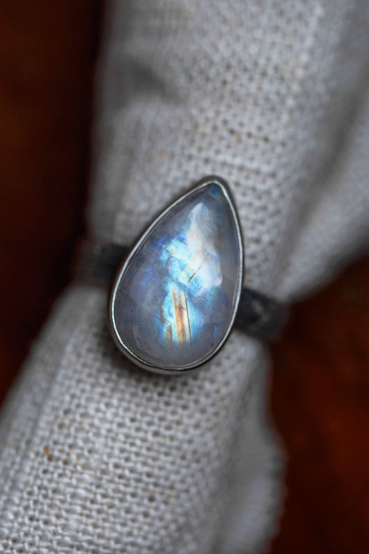 Size 8  |  Moon Dust Ring  |  #15