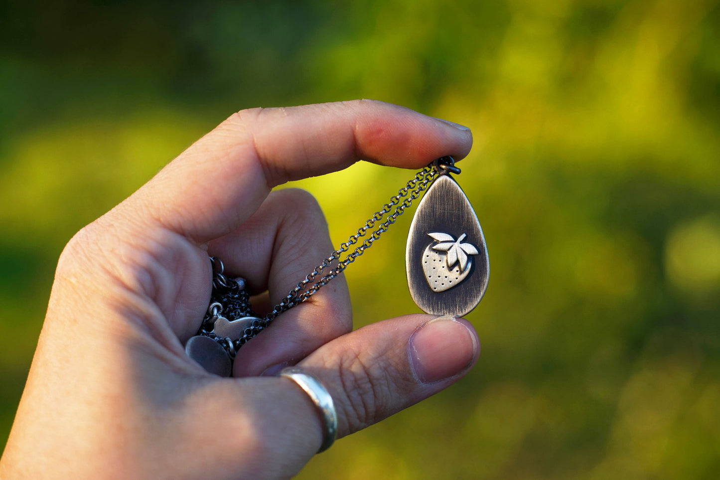 Strawberry Runner Necklace | #11