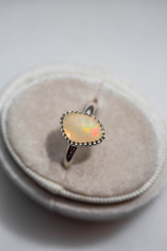 Size 8.5  |  Simple Opal Ring | #13